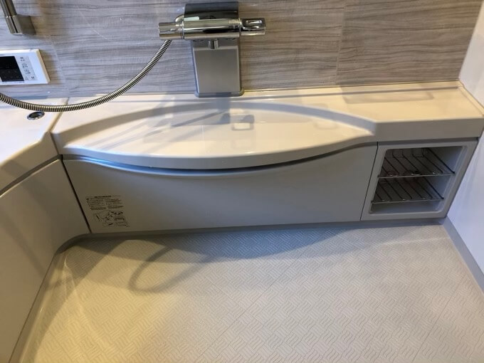 トクラスシステムバスのエプロン